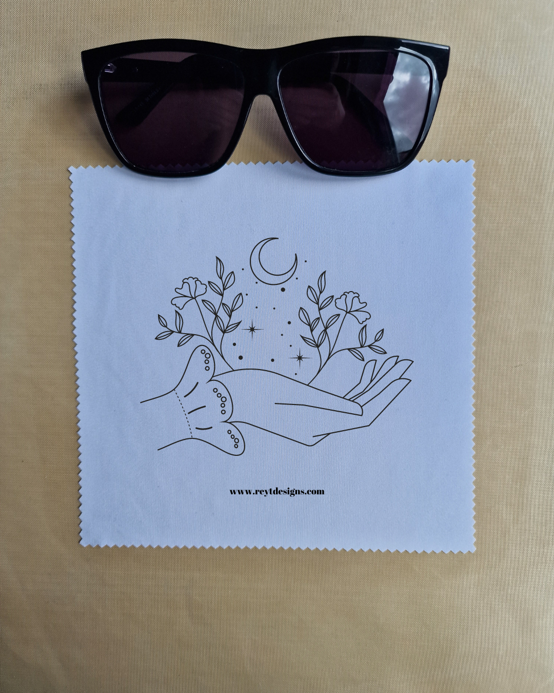 Mystic hand - Glasses Lens Cloth